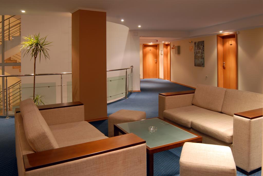 Hotel Luxor Burgas ภายนอก รูปภาพ